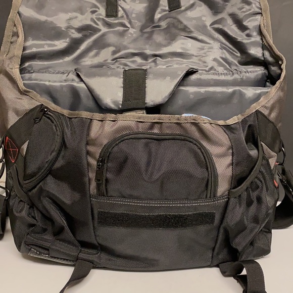 FUL Padded Nylon Crossbody Messenger Laptop Bag - Picture 10 of 15